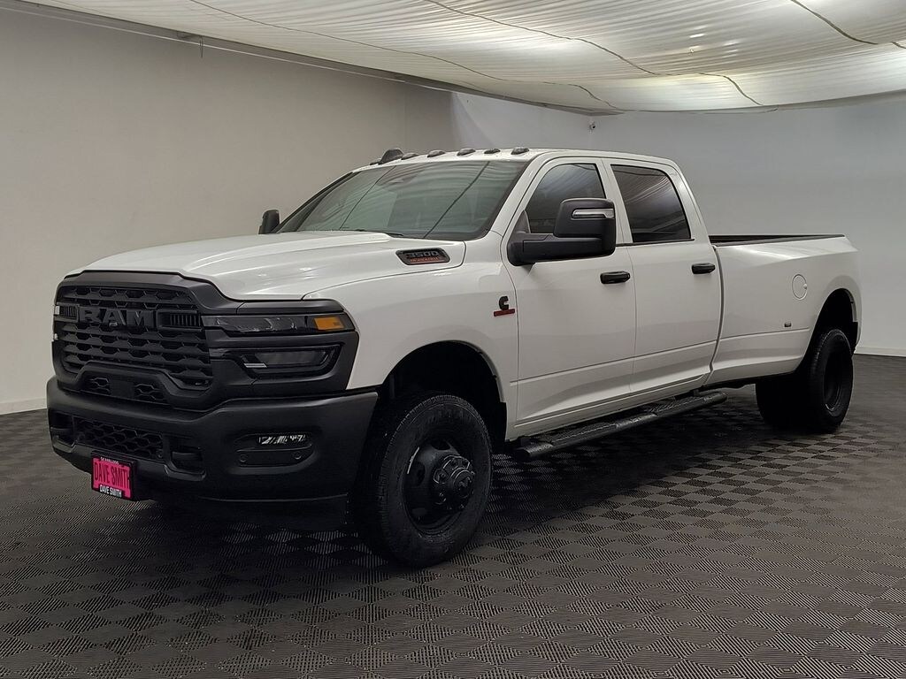 New 2026 Ram 3500 TRADESMAN CREW CAB 4X4 8' BOX Pickup