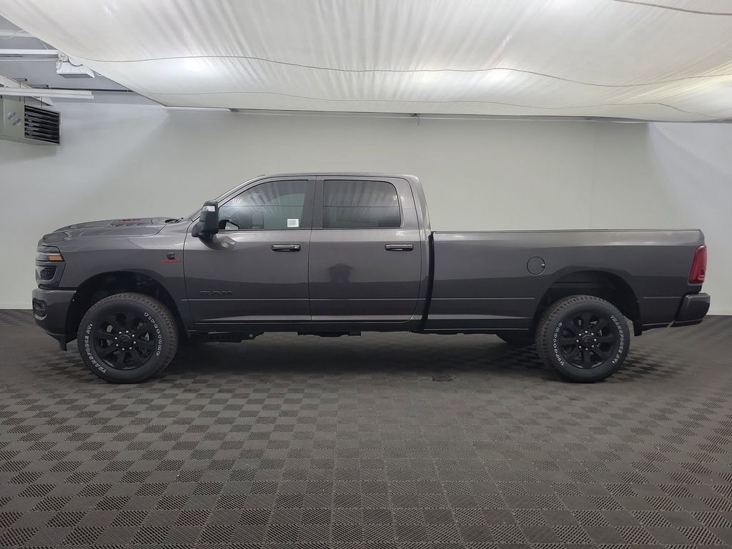New 2026 Ram 3500 LARAMIE CREW CAB 4X4 8' BOX Pickup