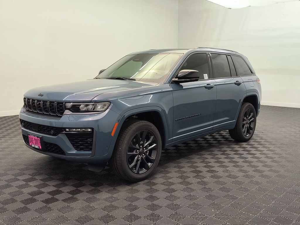 2026 Jeep Grand Cherokee Limited Reserve 4x4's photo