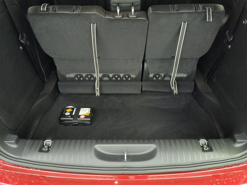 2026 Chrysler Pacifica Select - Photo 19