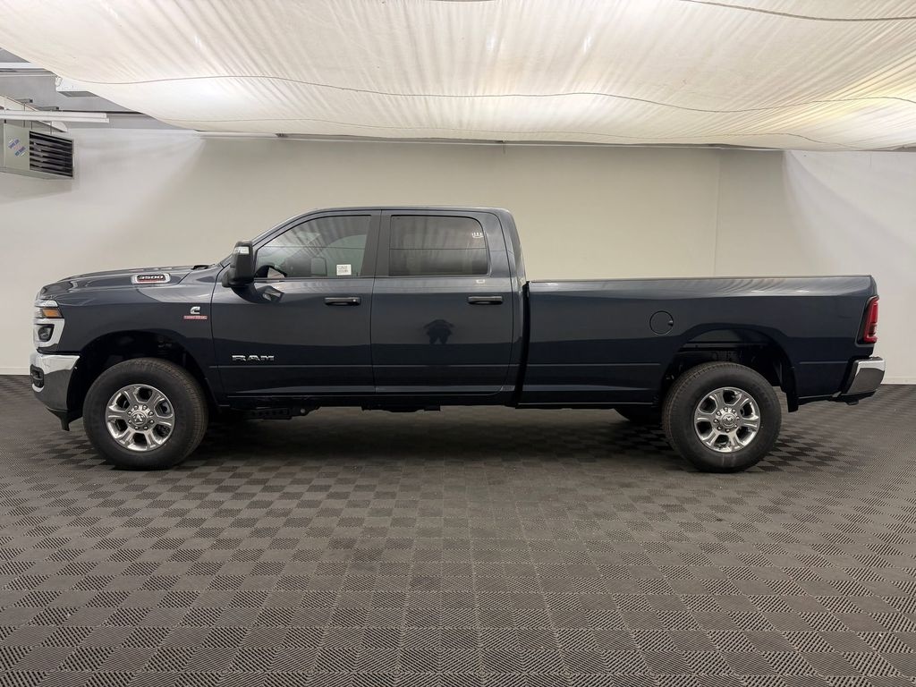 New 2026 Ram 3500 BIG HORN CREW CAB 4X4 8' BOX Pickup