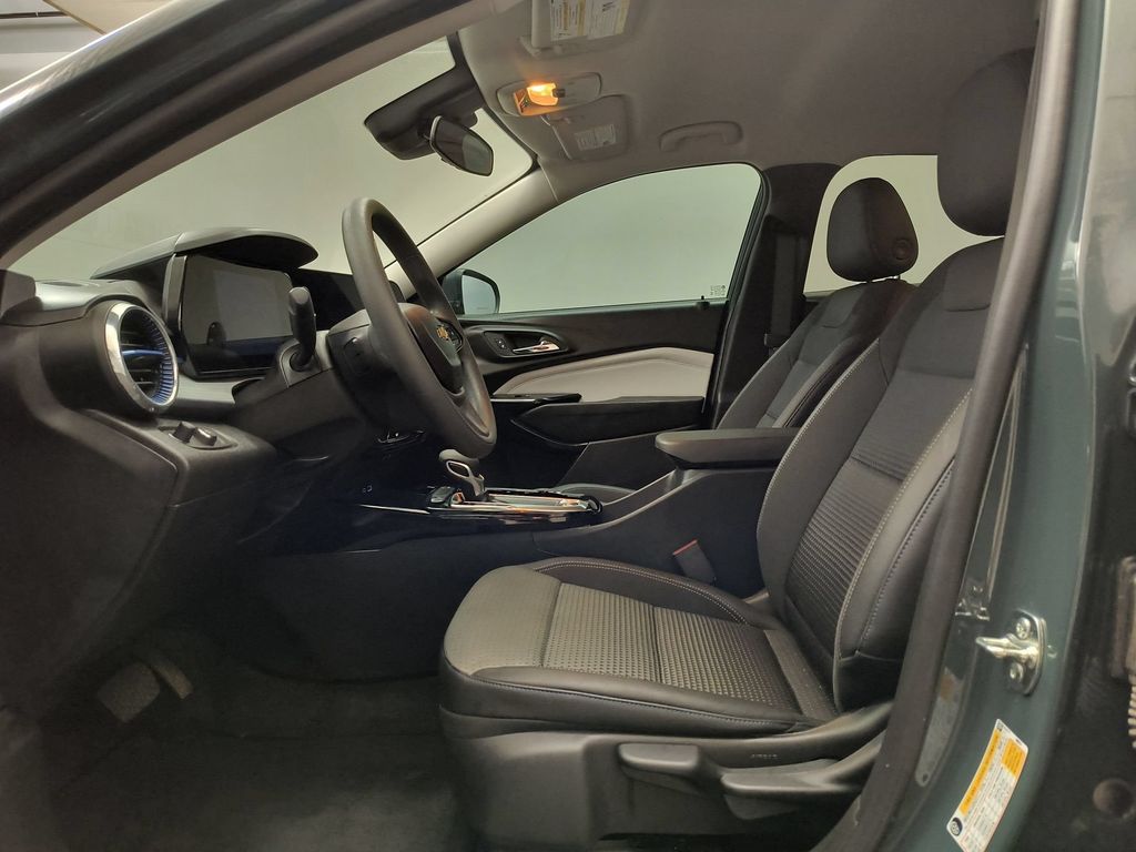 2026 Chevrolet Trax LT - Photo 5