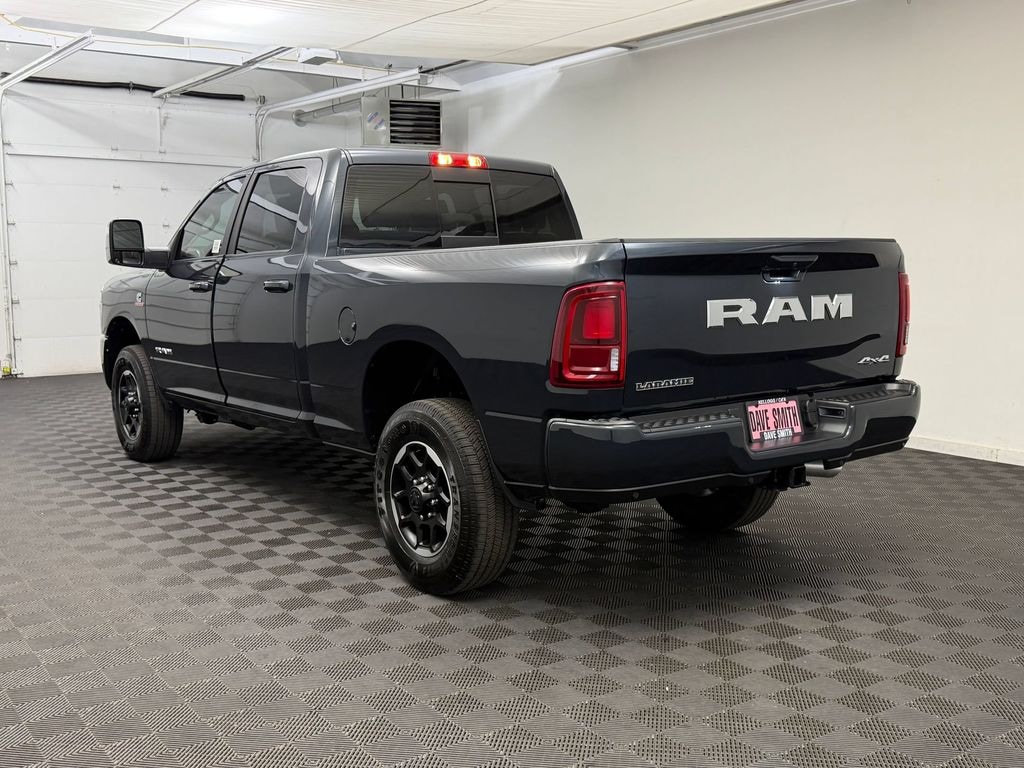 New 2027 Ram 3500 LARAMIE CREW CAB 4X4 Pickup