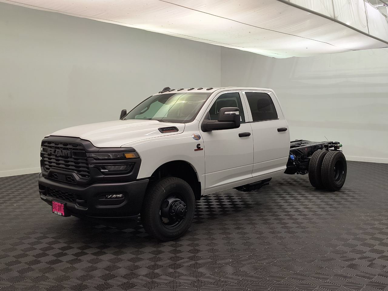 New 2027 Ram 3500 CREW CAB CHASSIS 4X4 Pickup