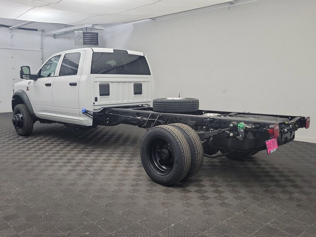 New 2026 Ram 5500 Chassis Cab TRADESMAN CREW 4X4 84' CA Pickup