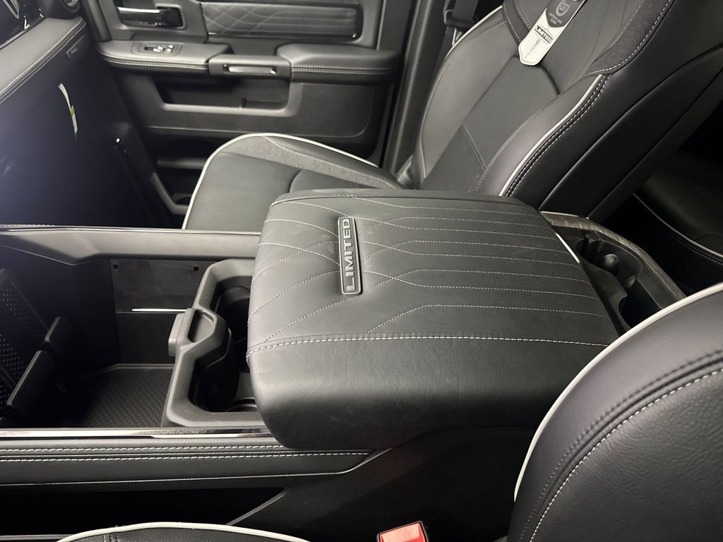 2025 RAM 3500 Limited - Photo 23