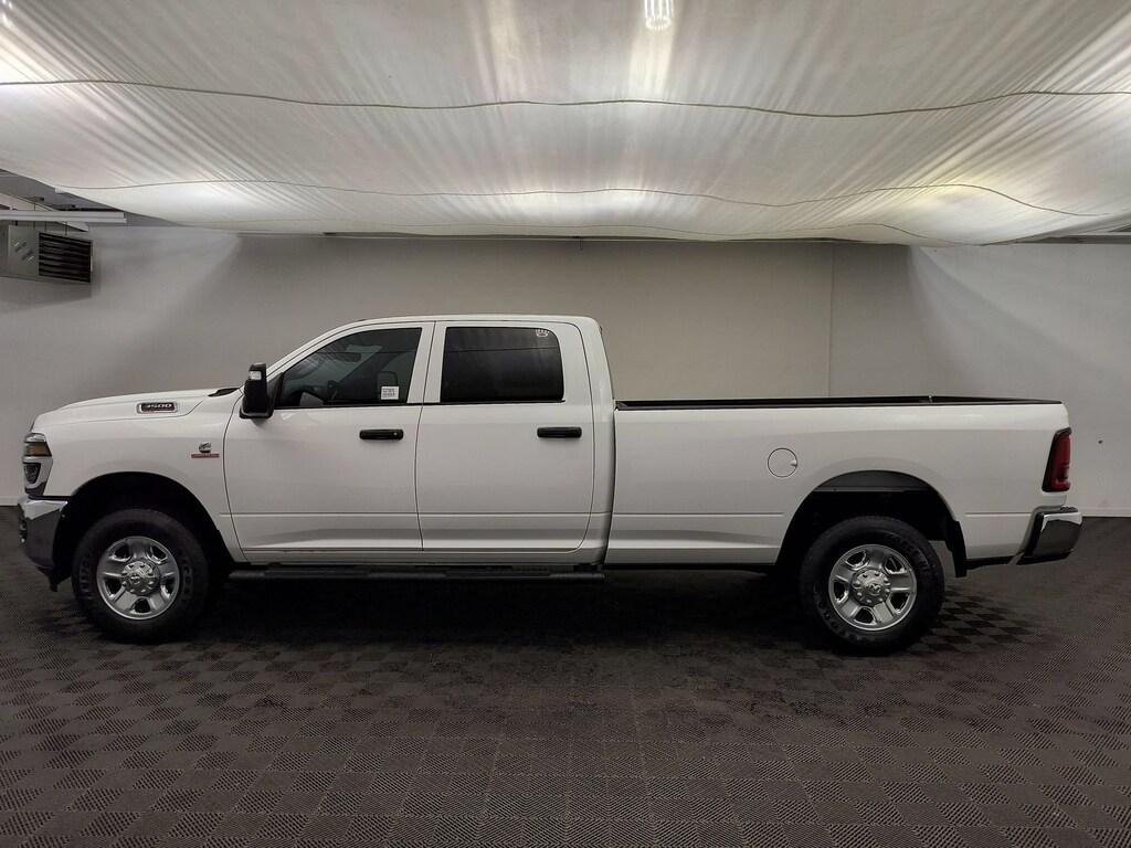 New 2026 Ram 3500 TRADESMAN CREW CAB 4X4 8' BOX Pickup