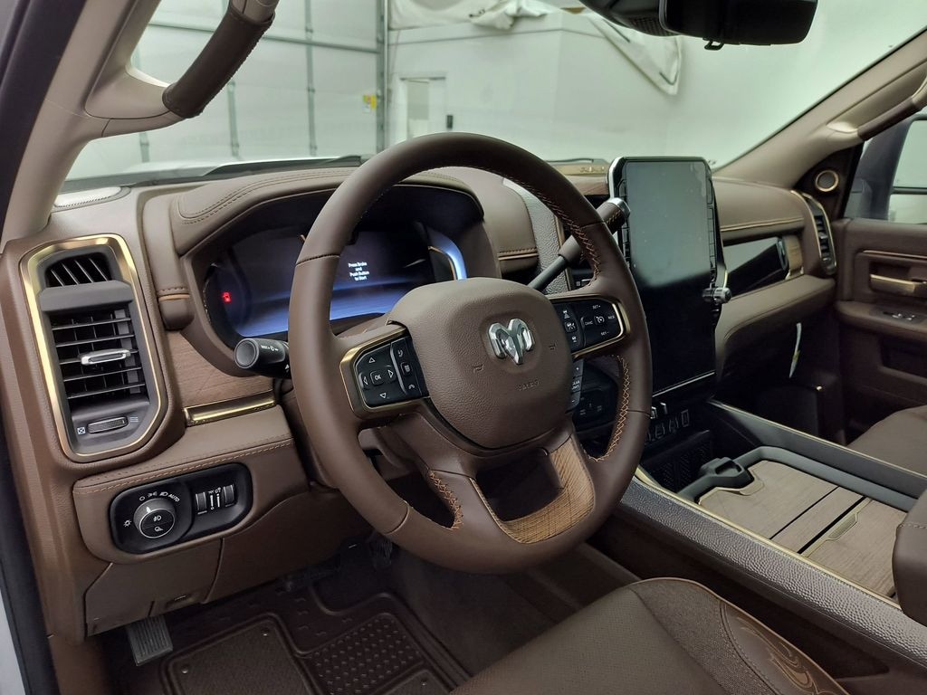 New 2026 Ram 3500 LIMITED LONGHORN CREW CAB 4X4 8' BOX Pickup