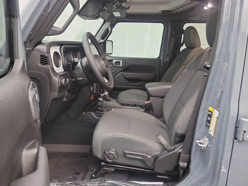 New 2026 Jeep Wrangler 4-DOOR WILLYS Sport Utility