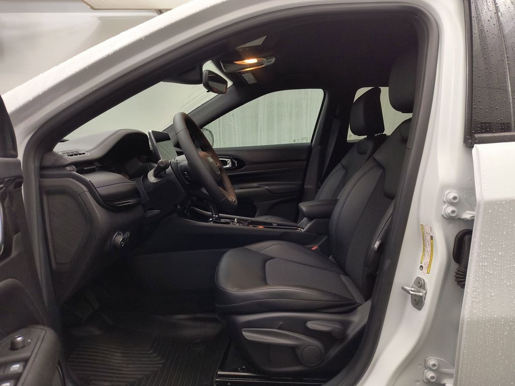 Certified 2025 Jeep Compass Latitude SUV