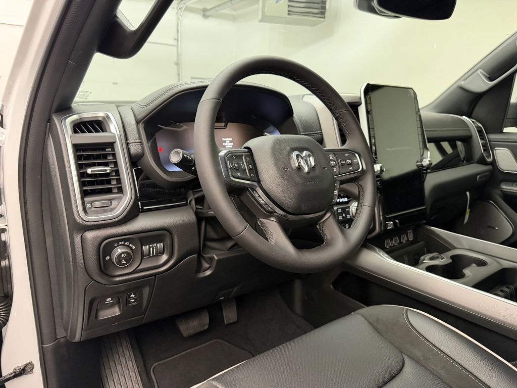 New 2026 Ram 1500 LARAMIE CREW CAB 4X4 5'7 BOX Pickup