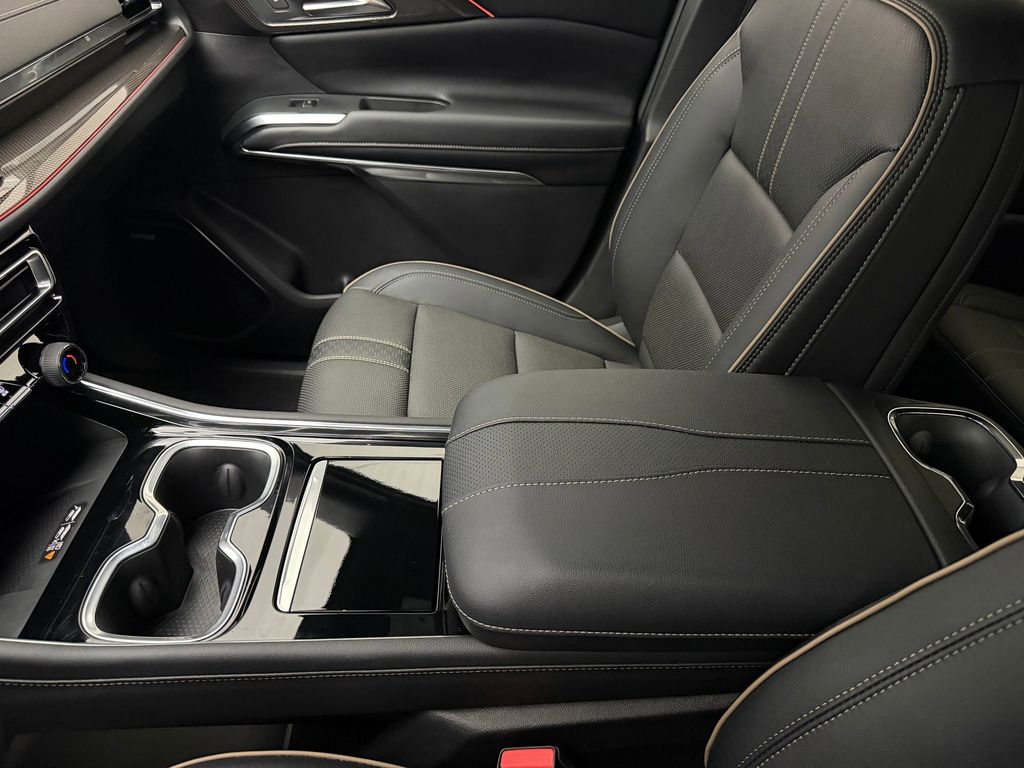 2025 Chevrolet Traverse High Country - Photo 30