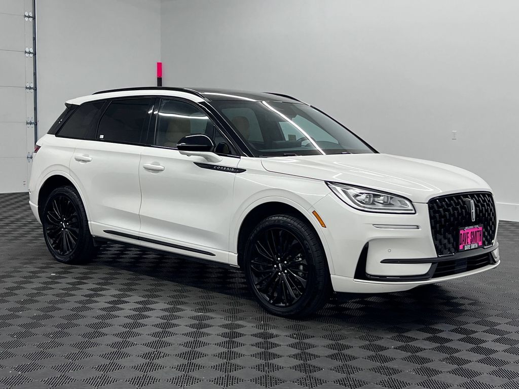 Corsair Reserve SUV