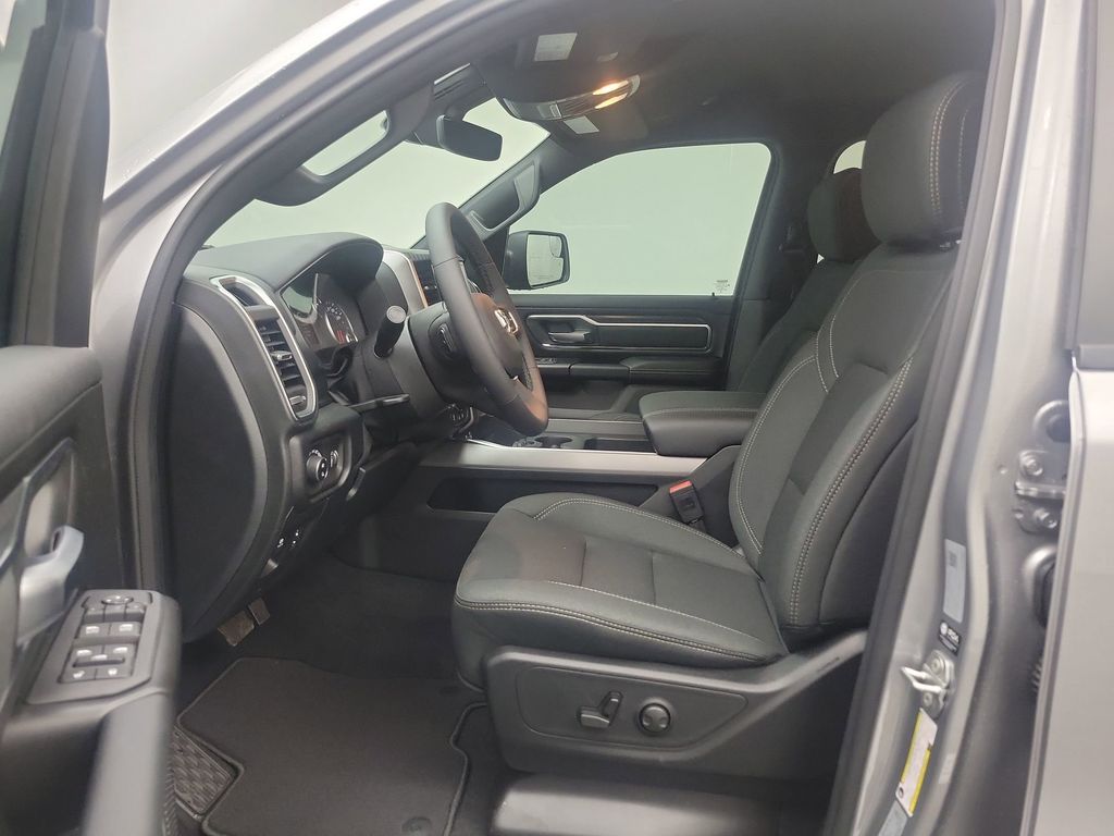 2026 Ram 1500 Big Horn photo 4