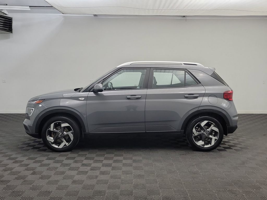 Used 2021 Hyundai Venue SEL with VIN KMHRC8A39MU097960 for sale in Kellogg, ID