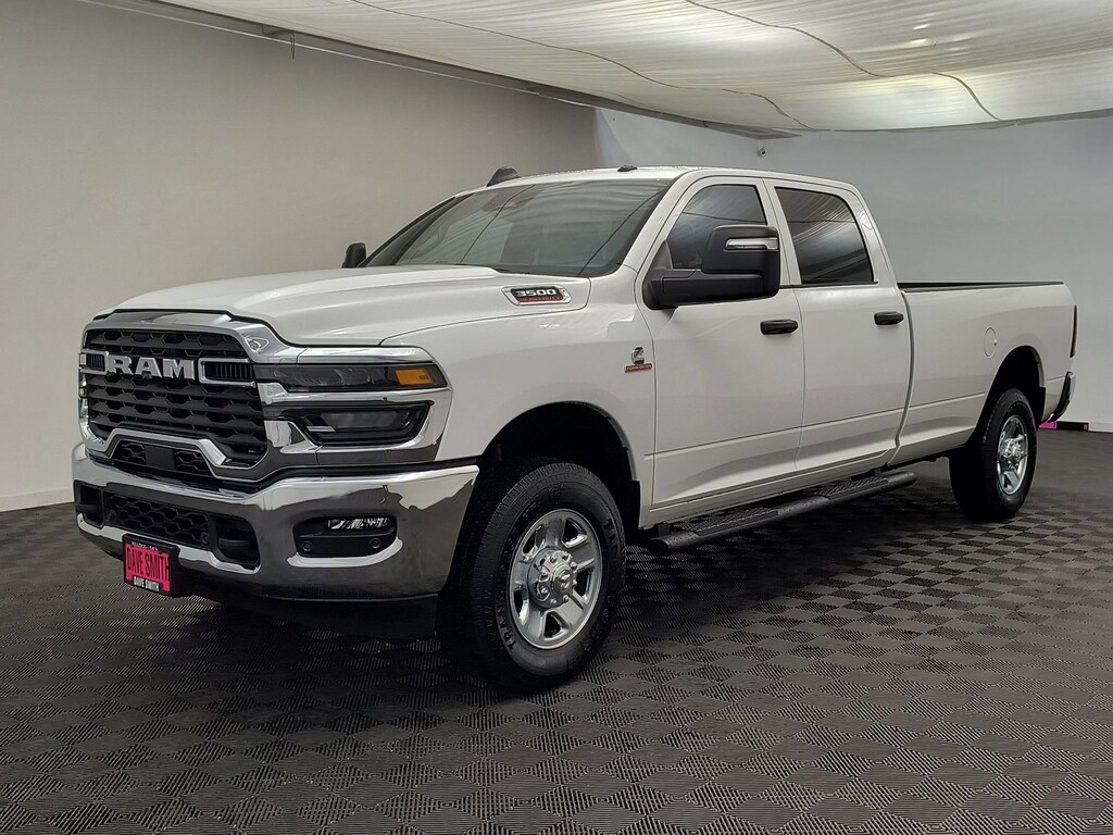 New 2026 Ram 3500 TRADESMAN CREW CAB 4X4 8' BOX Pickup