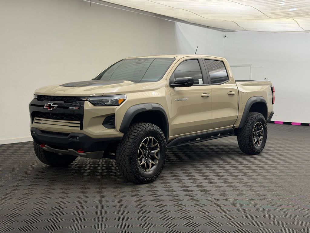 2024 Chevrolet Colorado 4WD ZR2 Crew Cab Short Box's photo