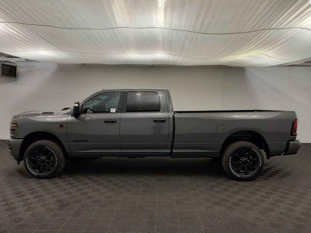 New 2026 Ram 3500 BIG HORN CREW CAB 4X4 8' BOX Pickup