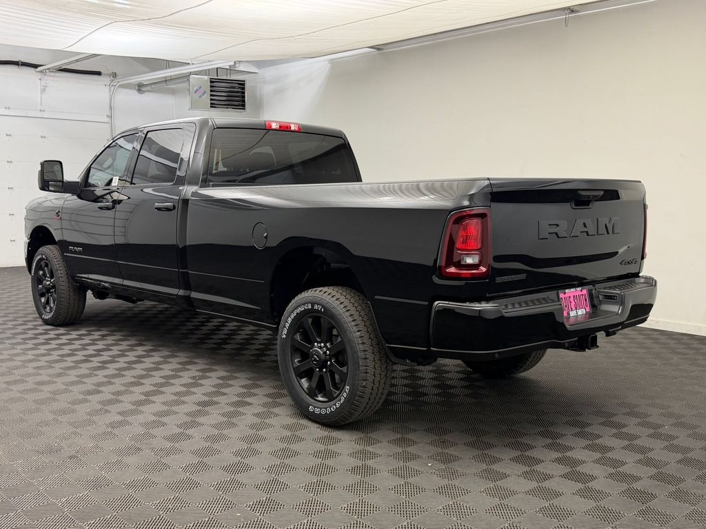 New 2026 Ram 3500 BIG HORN CREW CAB 4X4 8' BOX Pickup