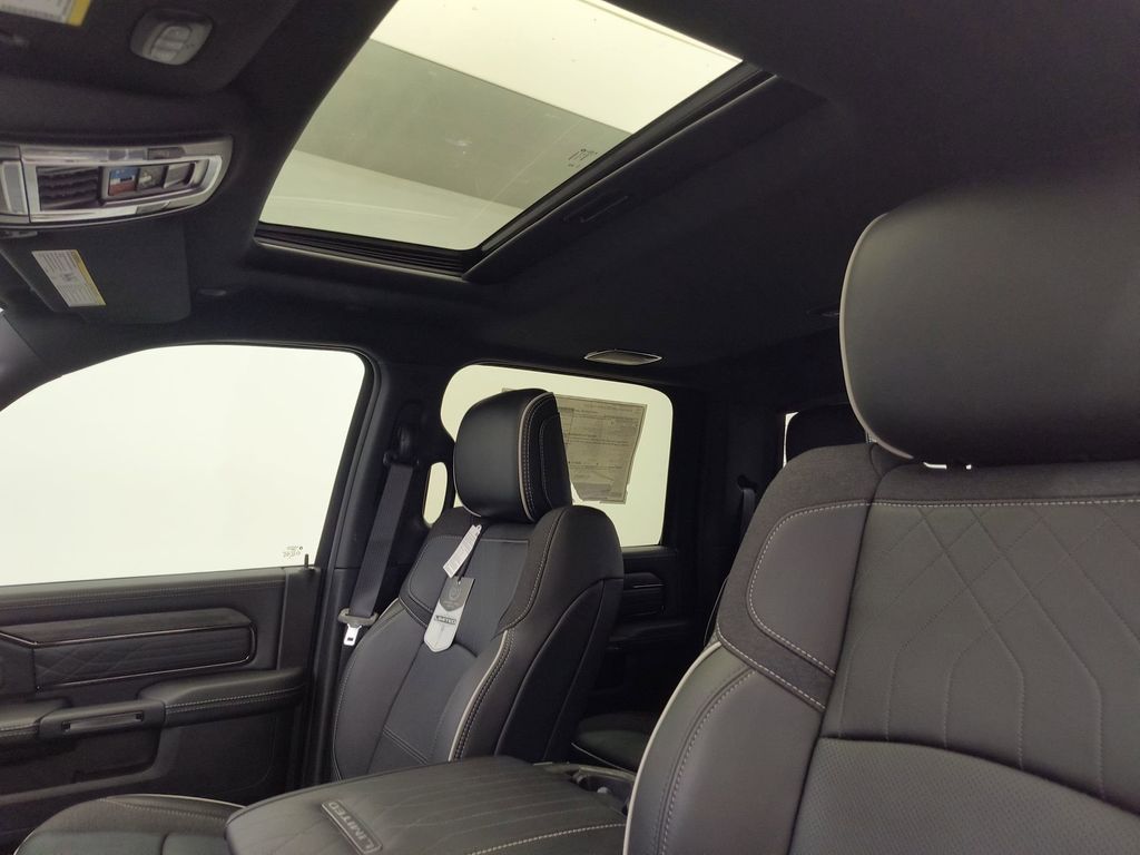 2025 RAM 3500 Limited - Photo 13