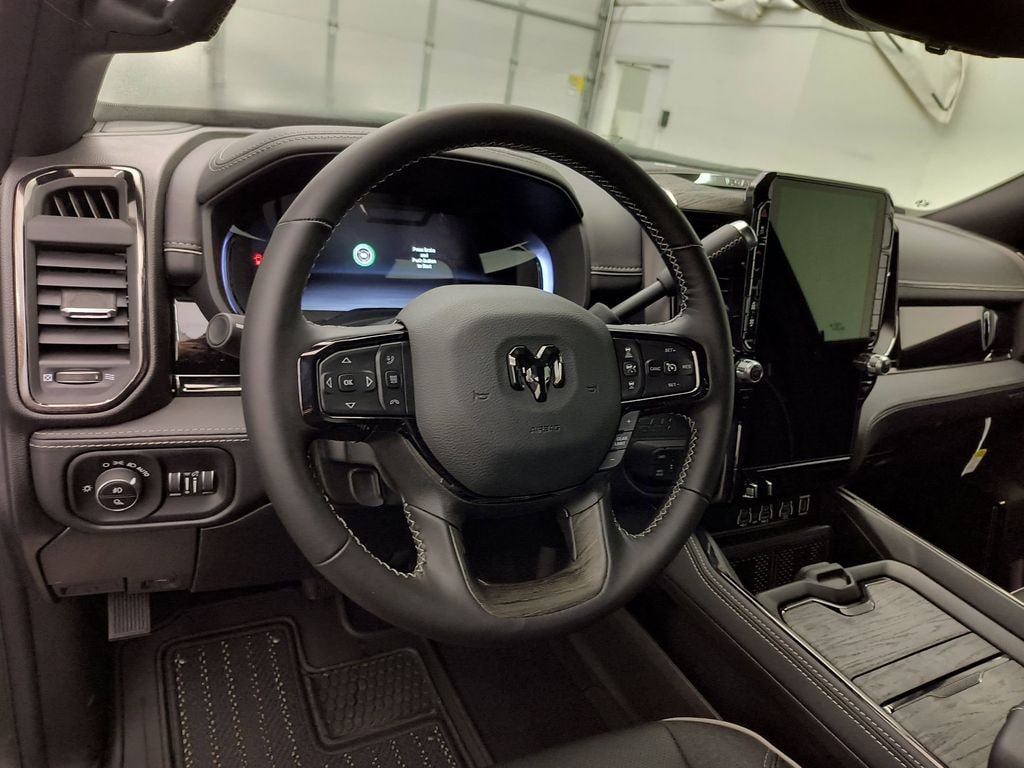 New 2026 Ram 3500 LIMITED CREW CAB 4X4 6'4 BOX Pickup