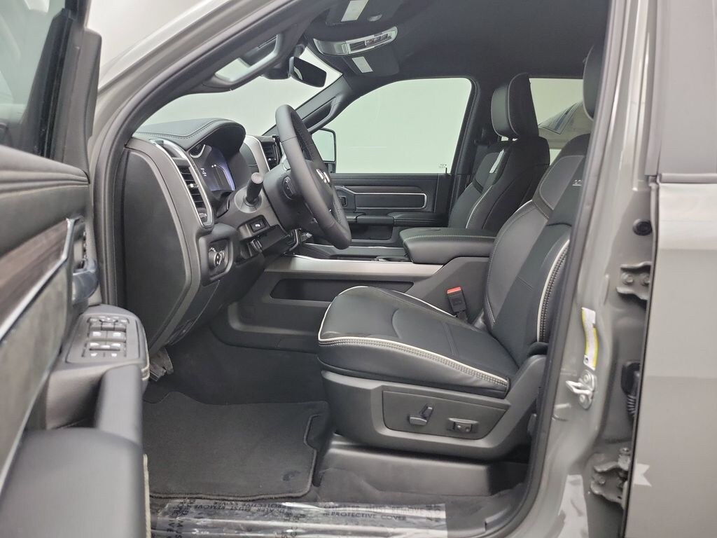 New 2026 Ram 2500 LARAMIE CREW CAB 4X4 6'4 BOX Pickup