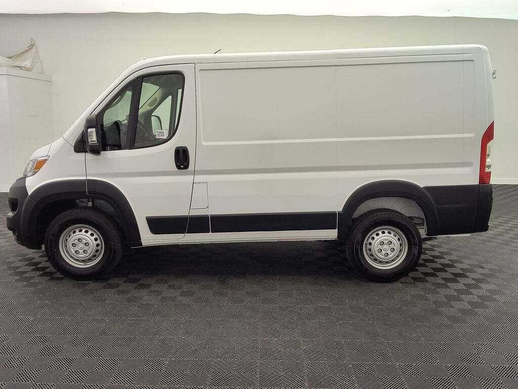 New 2026 Ram ProMaster PROMASTER 1500 TRADESMAN CARGO VAN LOW ROOF 118' W Cargo Van