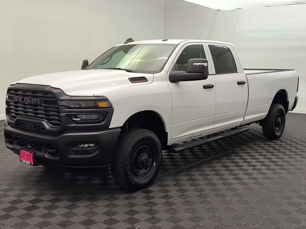 New 2026 Ram 2500 TRADESMAN CREW CAB 4X4 8' BOX Pickup