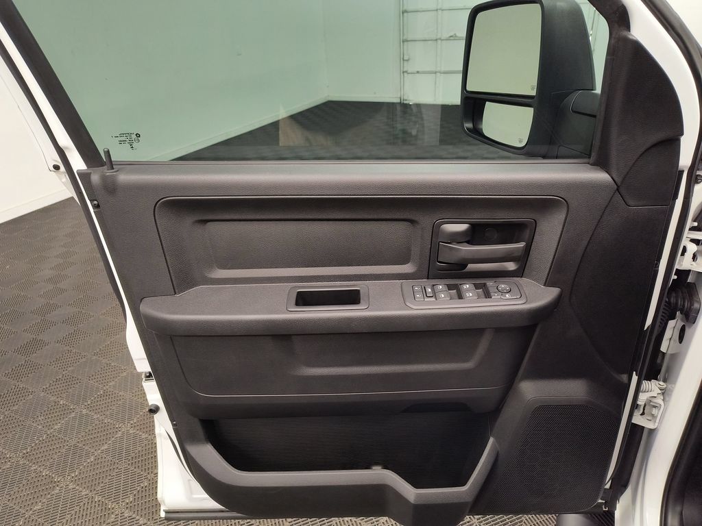 2025 RAM 2500 Tradesman - Photo 24