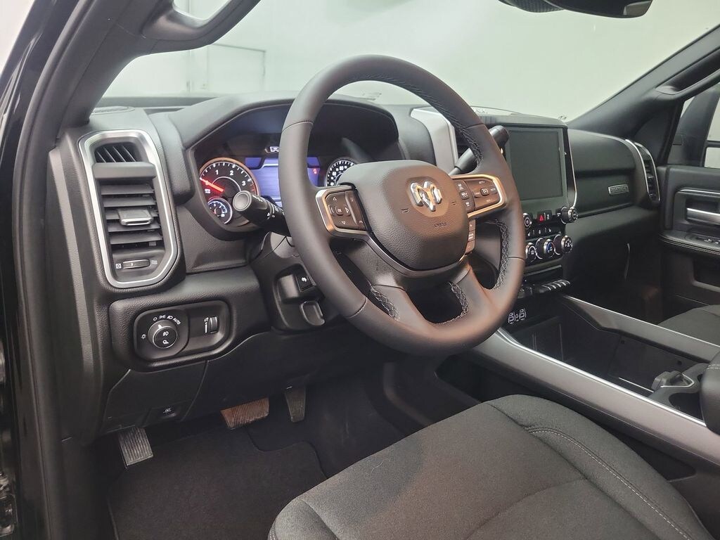 New 2026 Ram 3500 BIG HORN CREW CAB 4X4 6'4 BOX Pickup