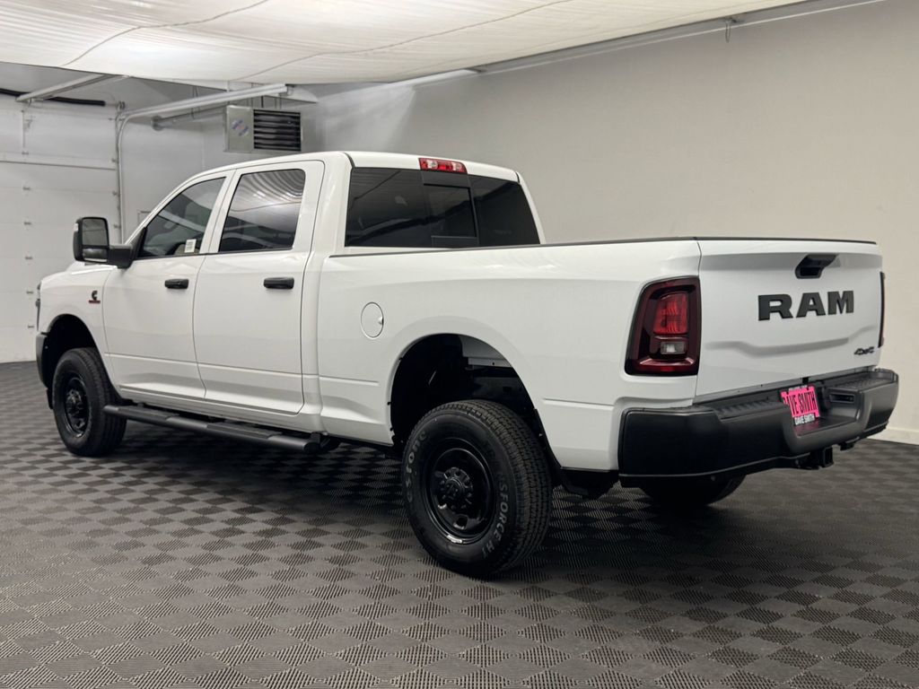 2025 Ram 2500 Tradesman photo 3