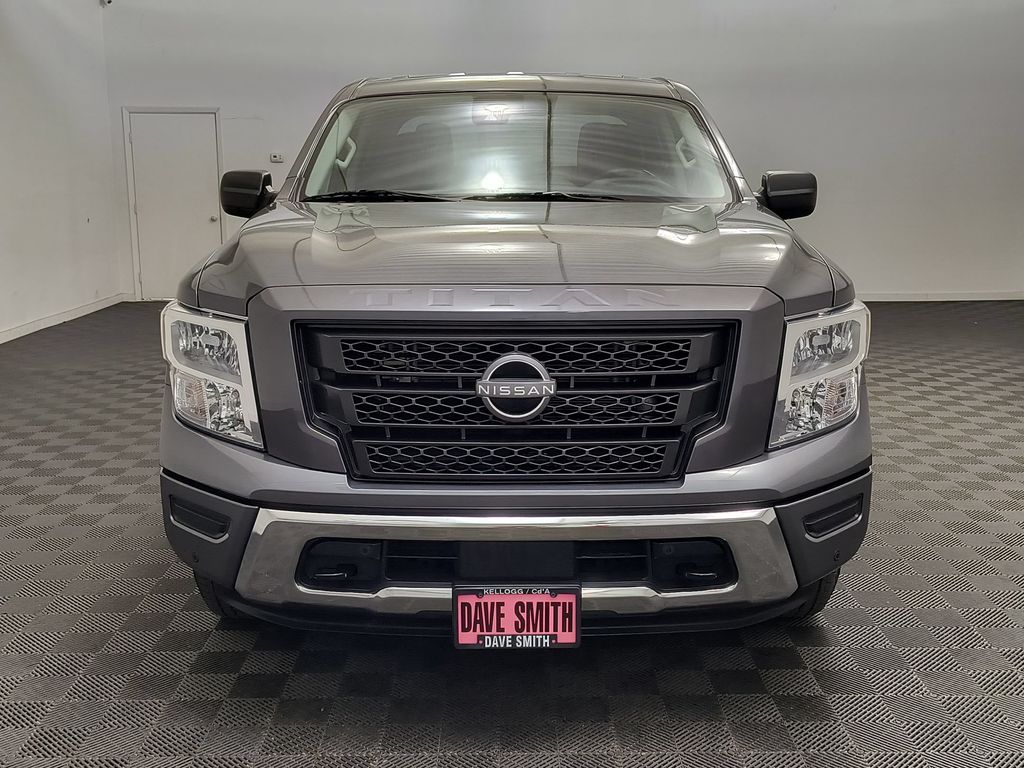 Titan SV Truck Crew Cab