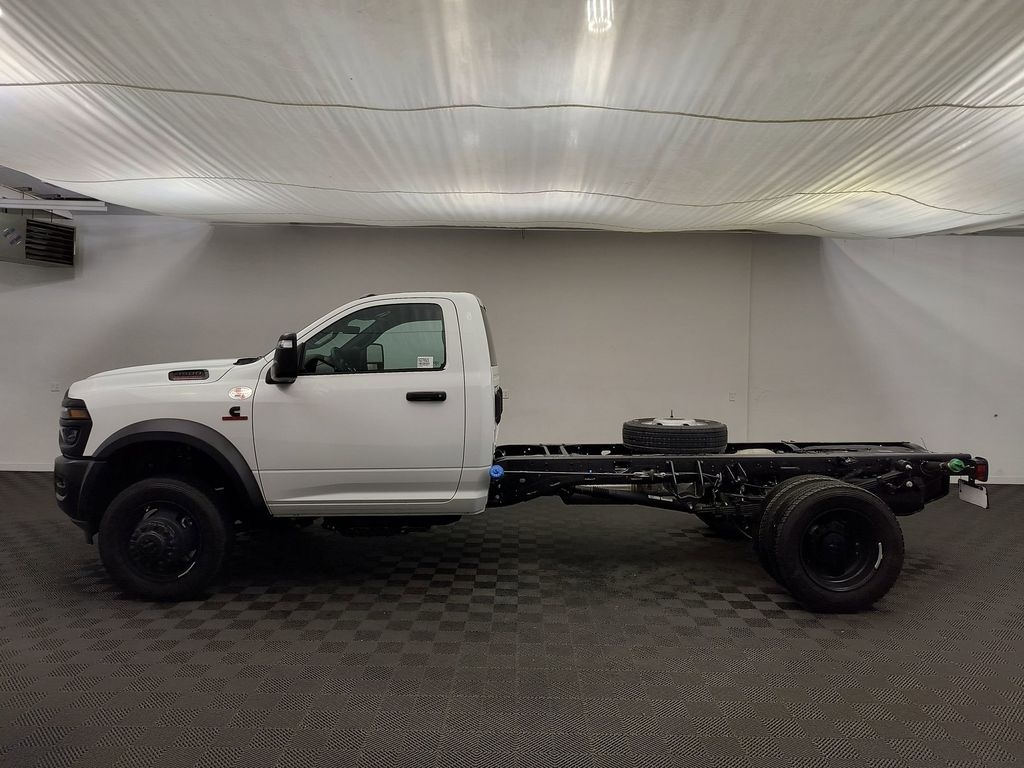 New 2026 Ram 4500 Chassis Cab TRADESMAN REGULAR 4X4 84' CA Pickup
