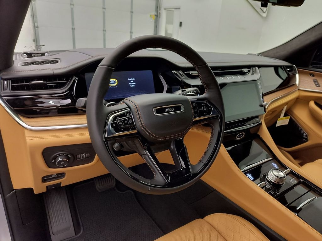 New 2026 Jeep Grand Cherokee L SUMMIT 4X4 Sport Utility