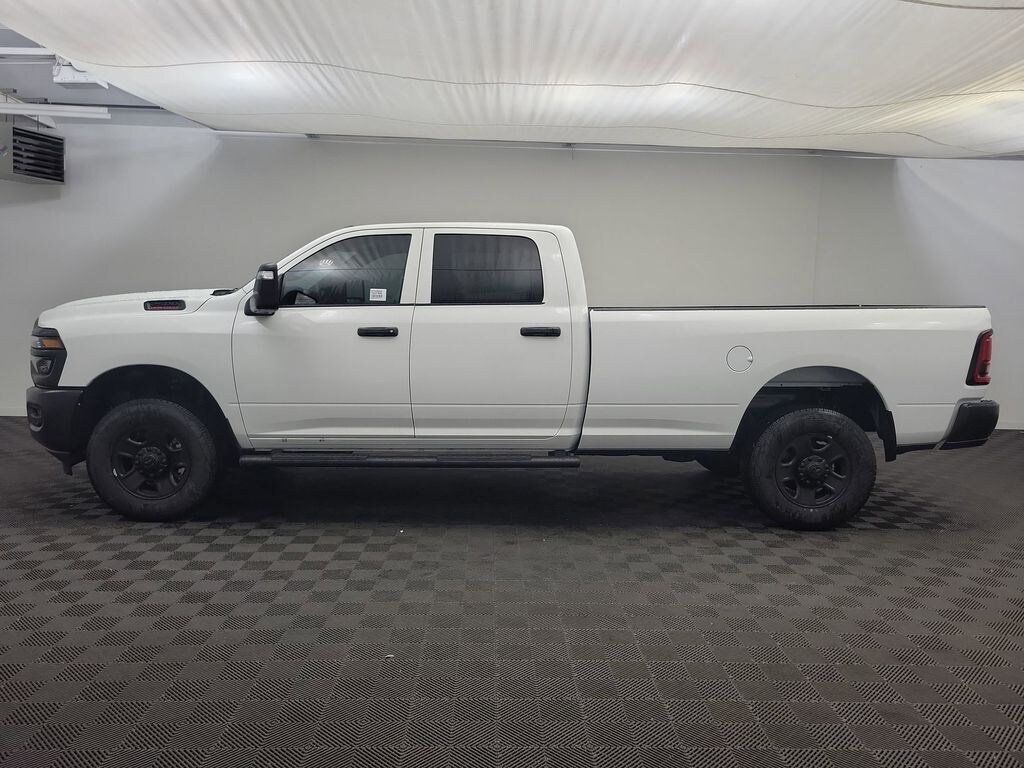 New 2026 Ram 2500 TRADESMAN CREW CAB 4X4 8' BOX Pickup