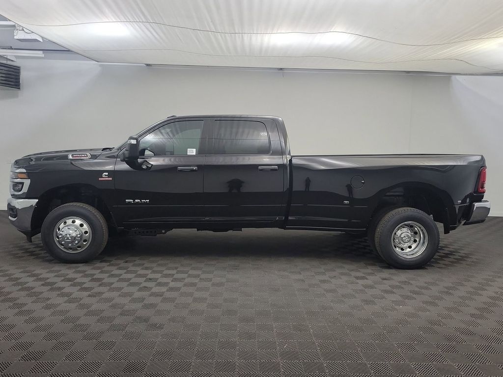 New 2026 Ram 3500 BIG HORN CREW CAB 4X4 8' BOX Pickup