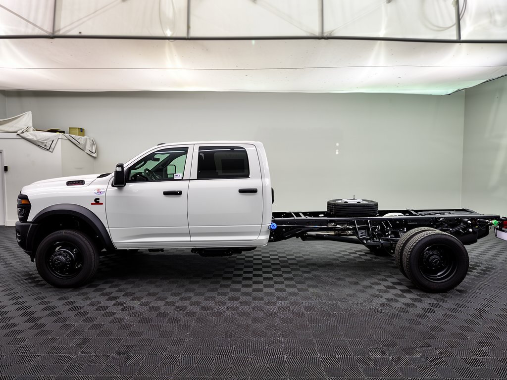 New 2027 Ram 4500 Chassis Cab TRADESMAN CREW 4X4 84' CA Pickup
