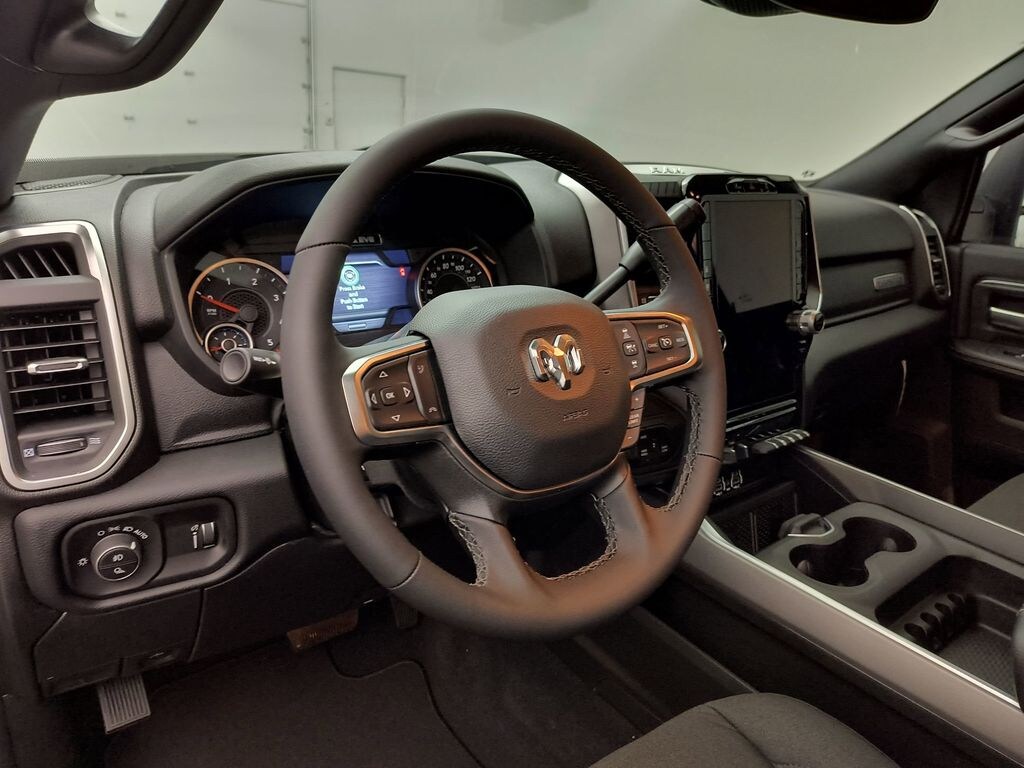 New 2026 Ram 2500 BIG HORN CREW CAB 4X4 8' BOX Pickup