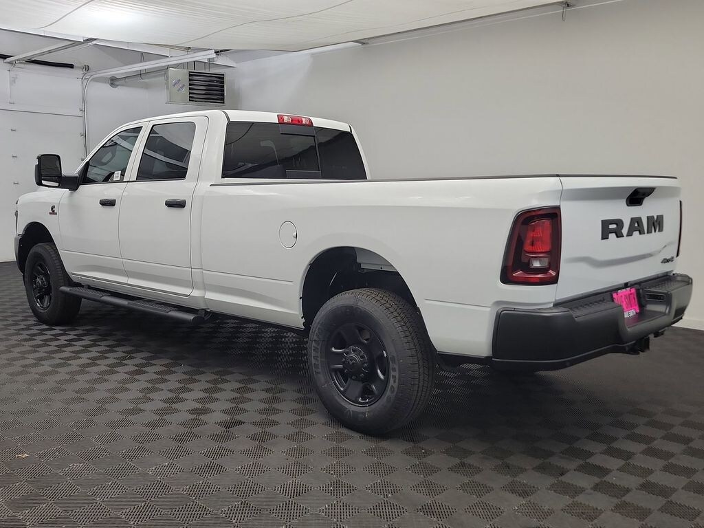 New 2026 Ram 3500 TRADESMAN CREW CAB 4X4 8' BOX Pickup