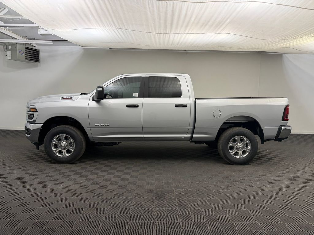 New 2026 Ram 2500 BIG HORN CREW CAB 4X4 6'4 BOX Pickup