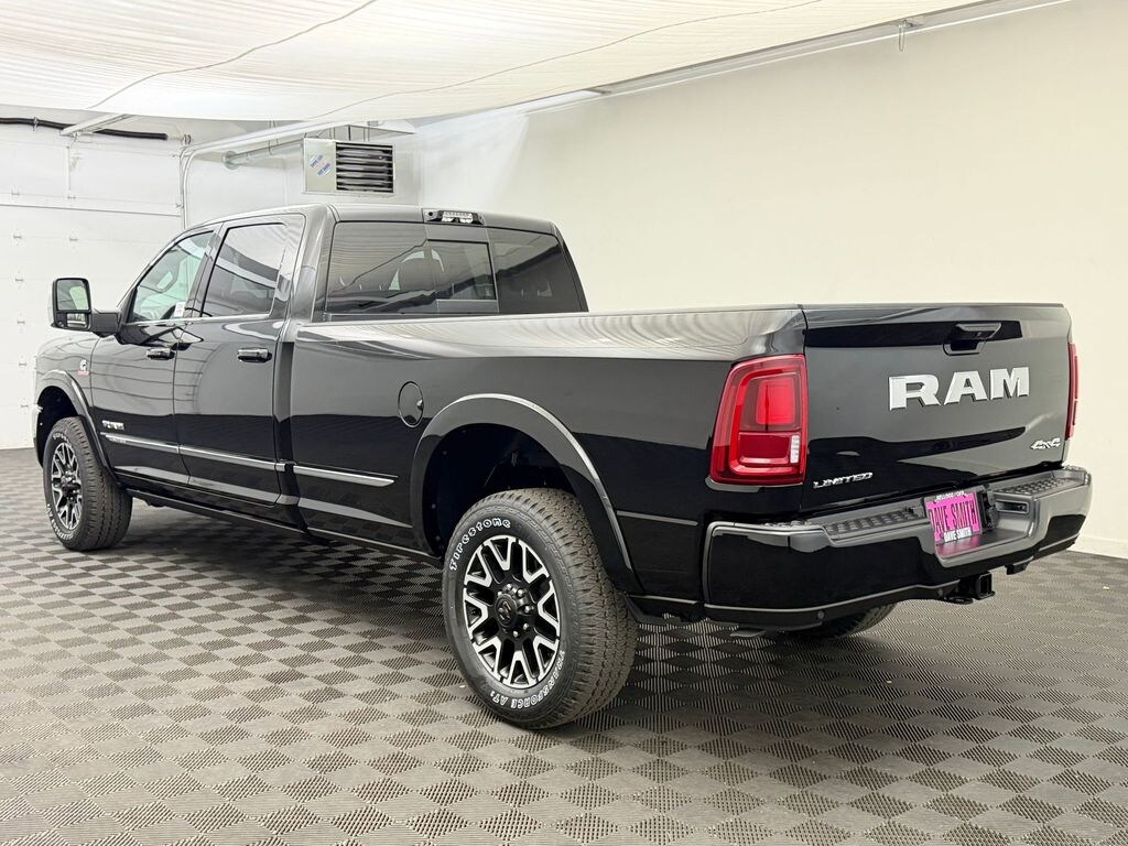 New 2026 Ram 3500 LIMITED CREW CAB 4X4 8' BOX Pickup