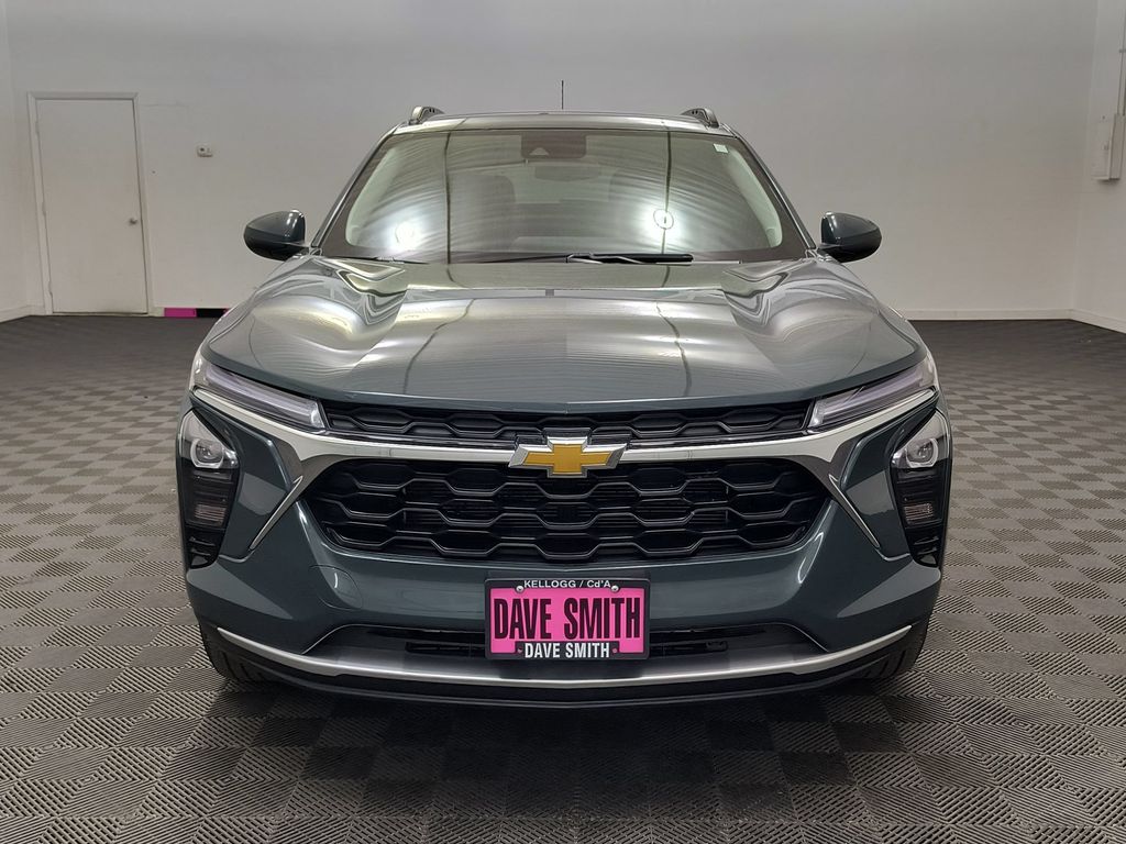 2026 Chevrolet Trax LT - Photo 6
