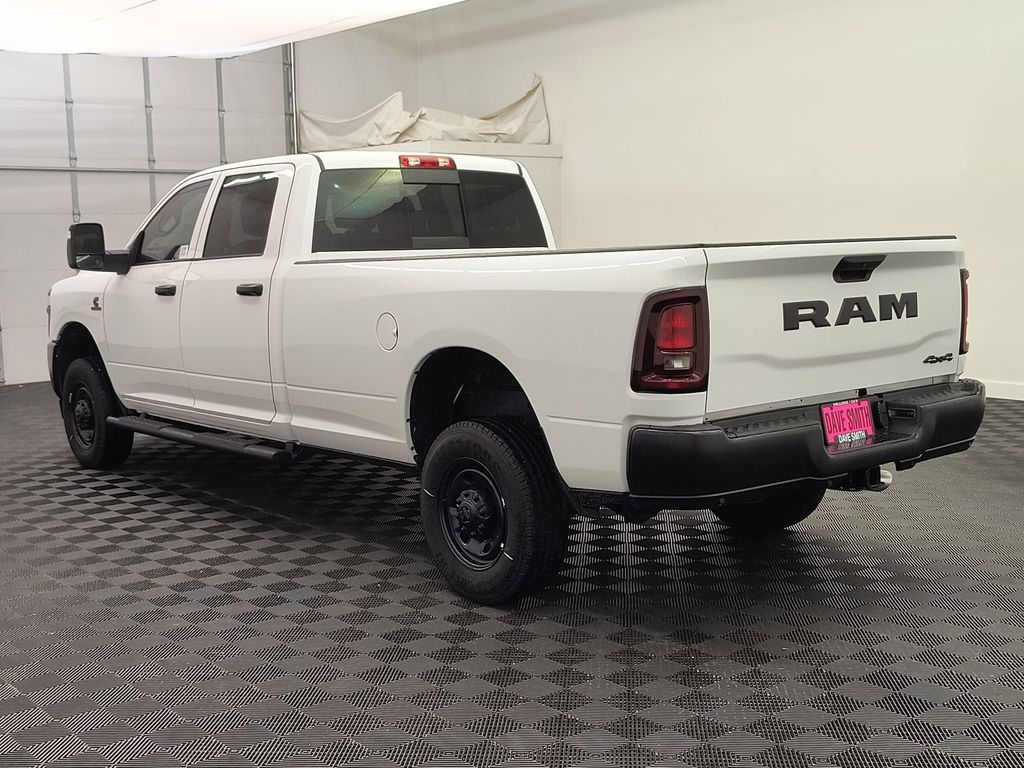 2025 Ram 2500 Tradesman photo 3