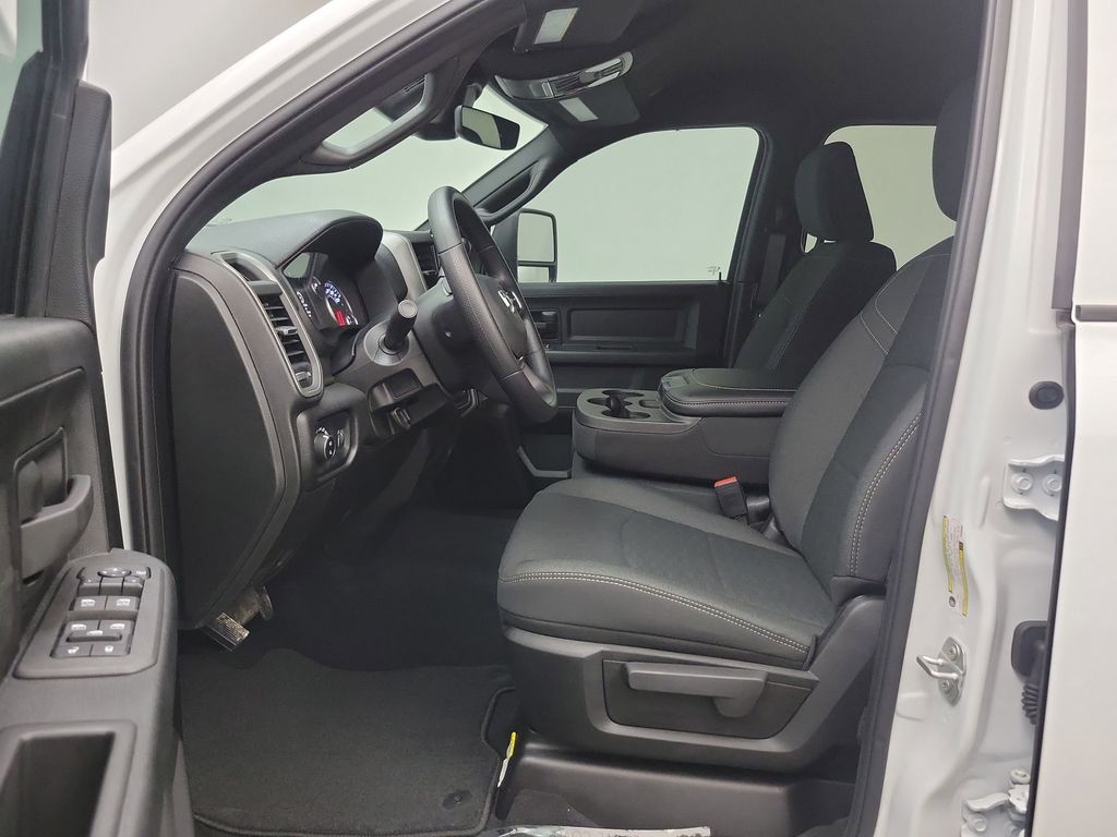 2026 Ram 2500 Tradesman photo 4