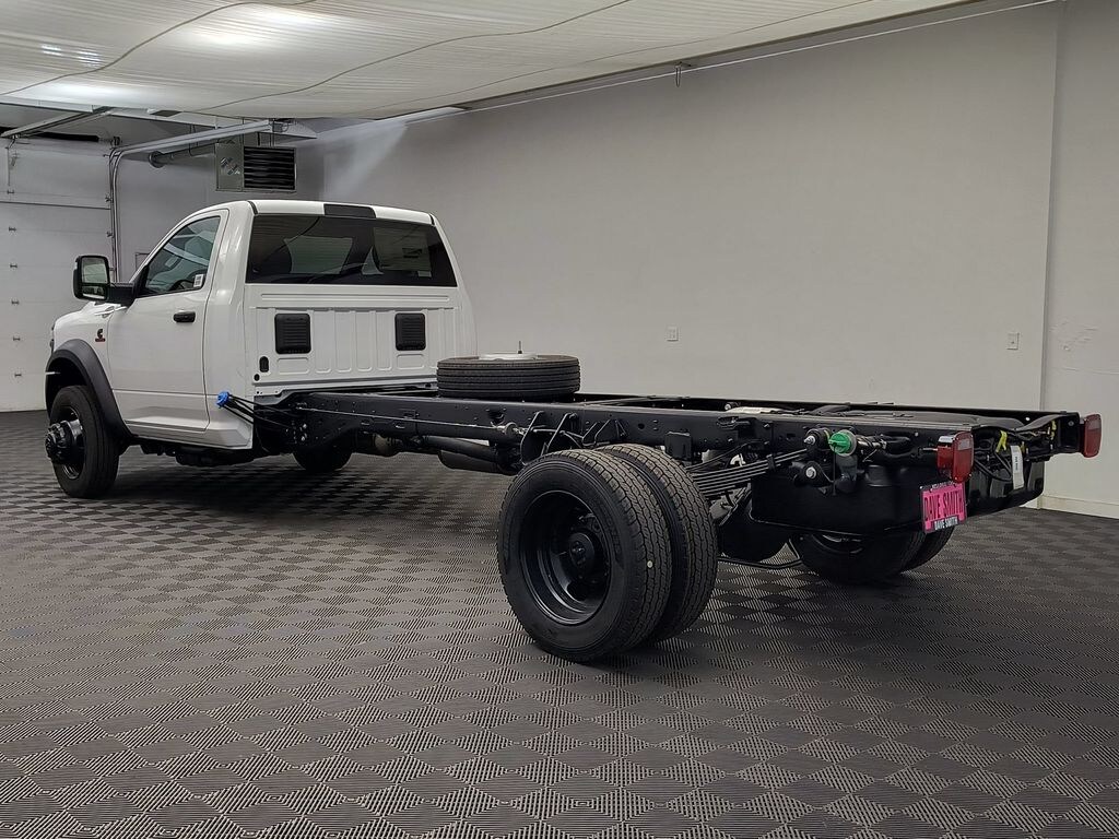 New 2026 Ram 5500 Chassis Cab TRADESMAN REGULAR 4X4 120' CA Pickup