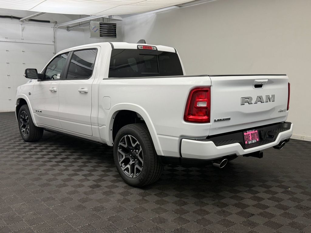 New 2026 Ram 1500 LARAMIE CREW CAB 4X4 5'7 BOX Pickup