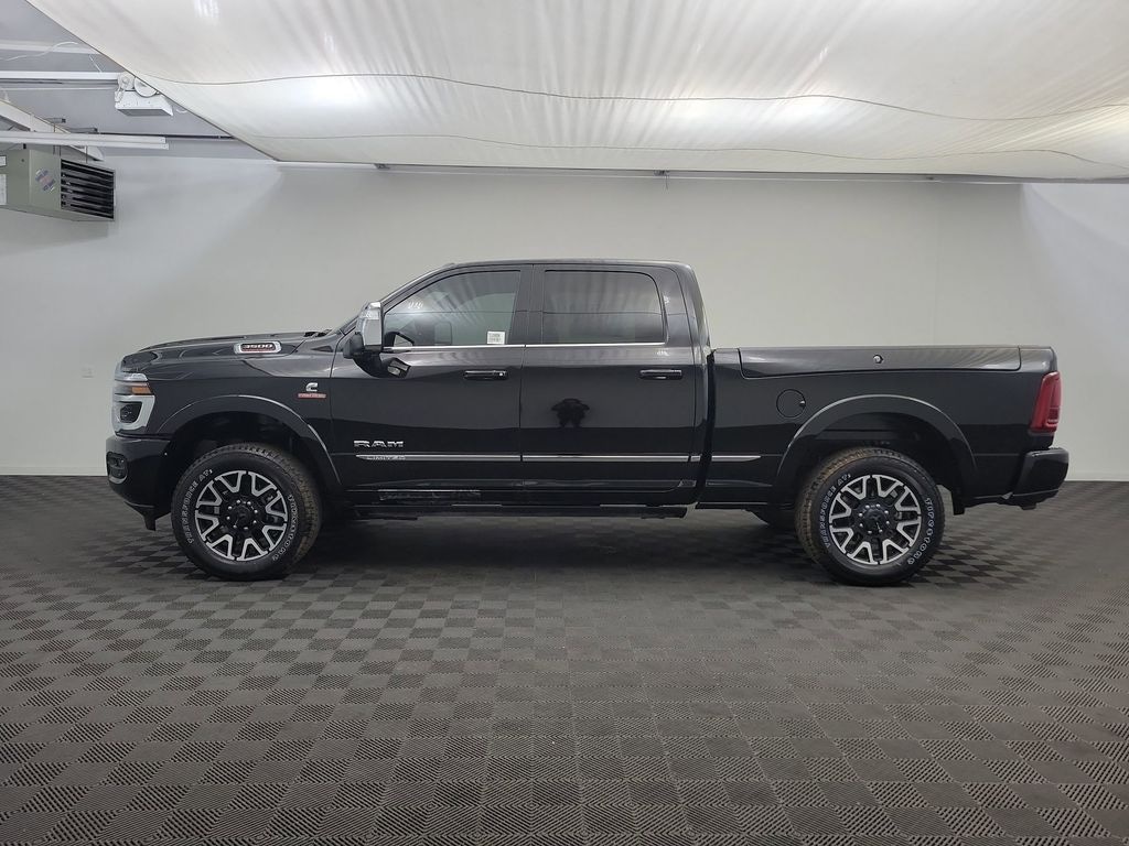 New 2026 Ram 3500 LIMITED CREW CAB 4X4 6'4 BOX Pickup