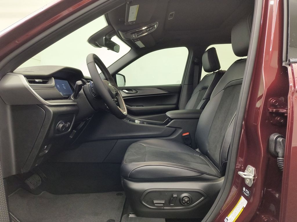 New 2025 Jeep Grand Cherokee ALTITUDE X 4X4 Sport Utility