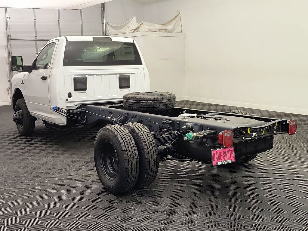 New 2025 Ram 3500 Chassis Cab 3500 TRADESMAN CHASSIS REGULAR CAB 4X4 84' CA Pickup