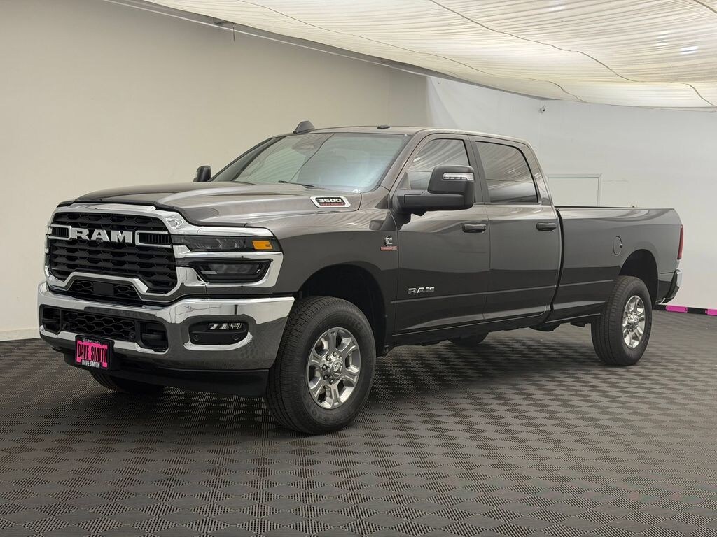 New 2026 Ram 3500 BIG HORN CREW CAB 4X4 8' BOX Pickup
